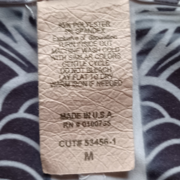 ♧ Black, White and Gray Blouse Swirl and Floral Pattern Flutter Sleeve - Picture 8 of 12